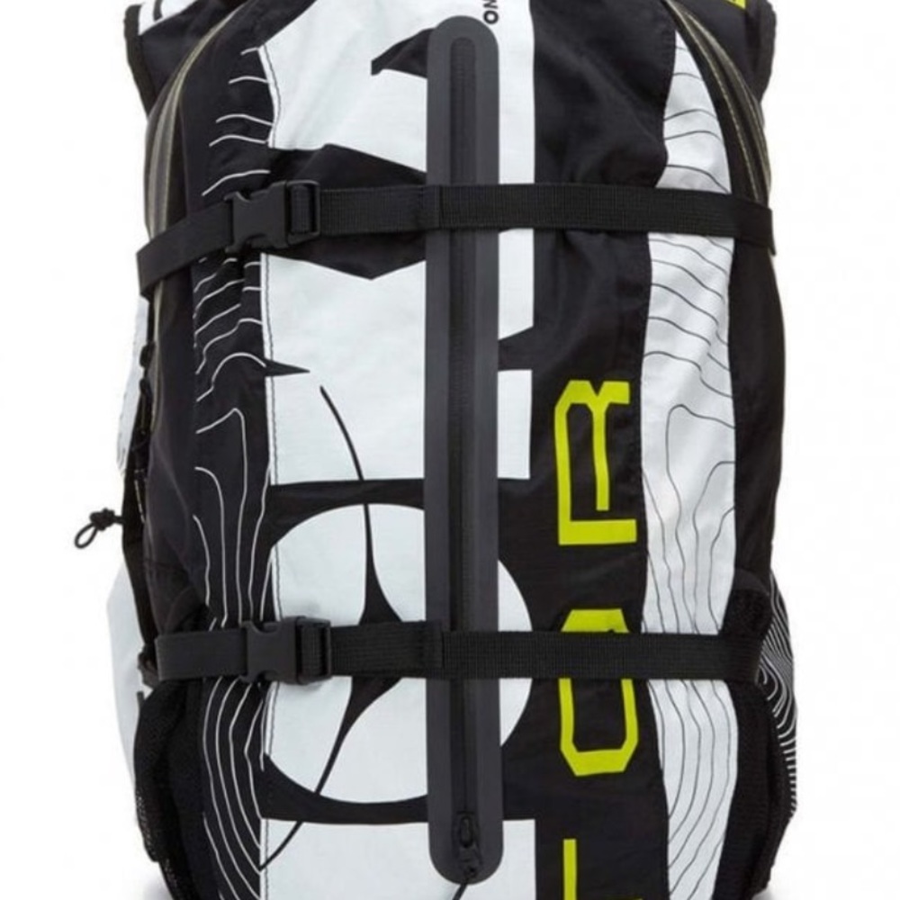 Hoka Tor 30L Marathon Backpack never used
